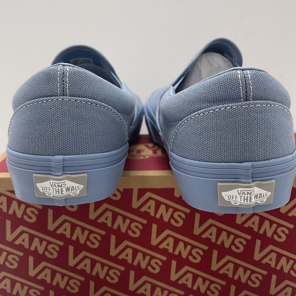 Vans WMNS Sky Blue Canvas Classic Slip-On
Pastel Mono Dusty Blue
VN000CT5DSB - Picture 12 of 16
